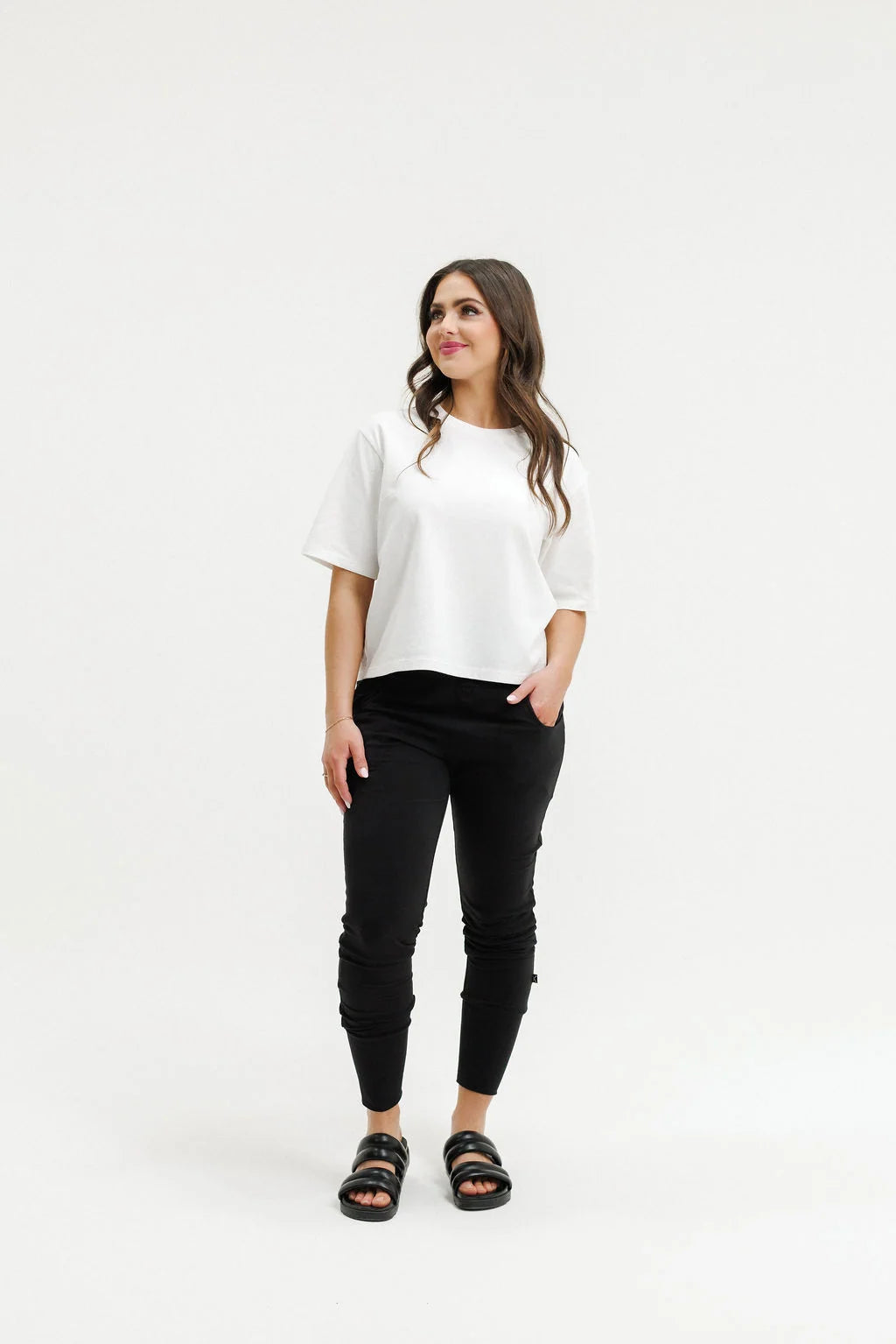 Apartment Pants Black with Hydrangea/White