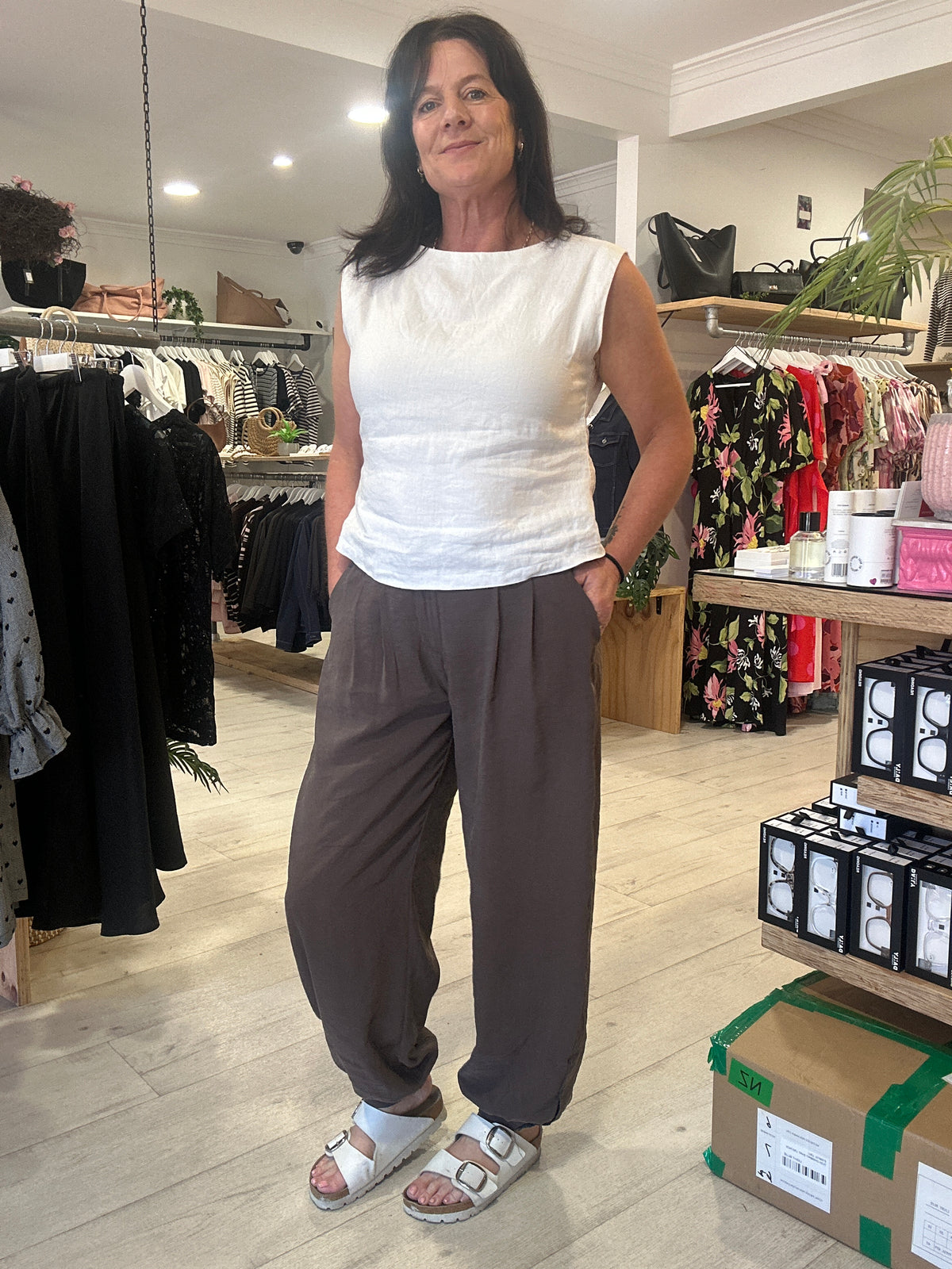 Demi Pleated Pant Chocolate | Foxwood