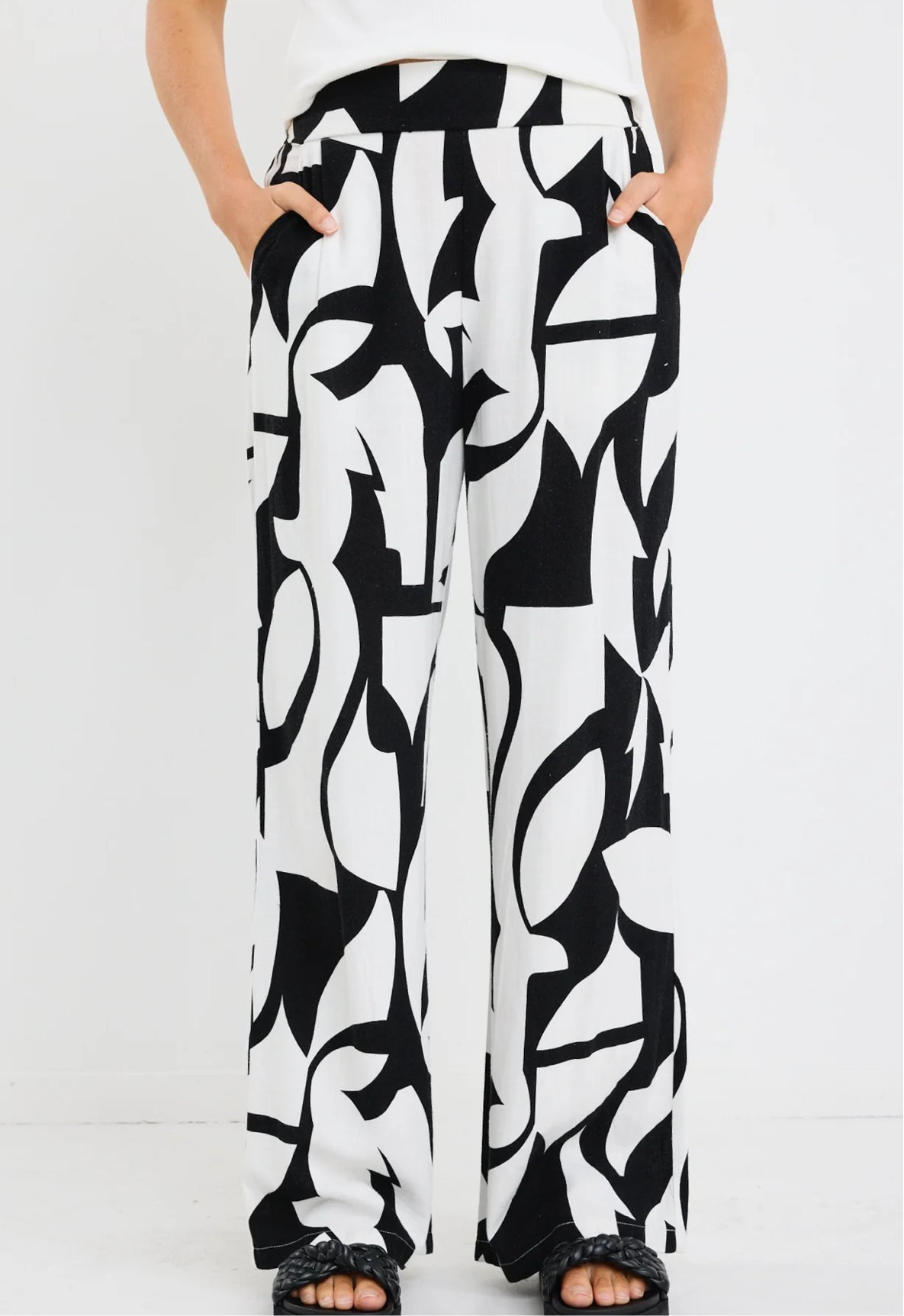 Metropolitan Black White Cutout Print Wide Leg Pants