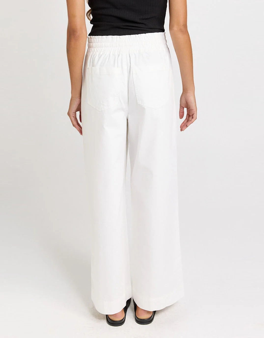 Saffra Relax Leg Jean White