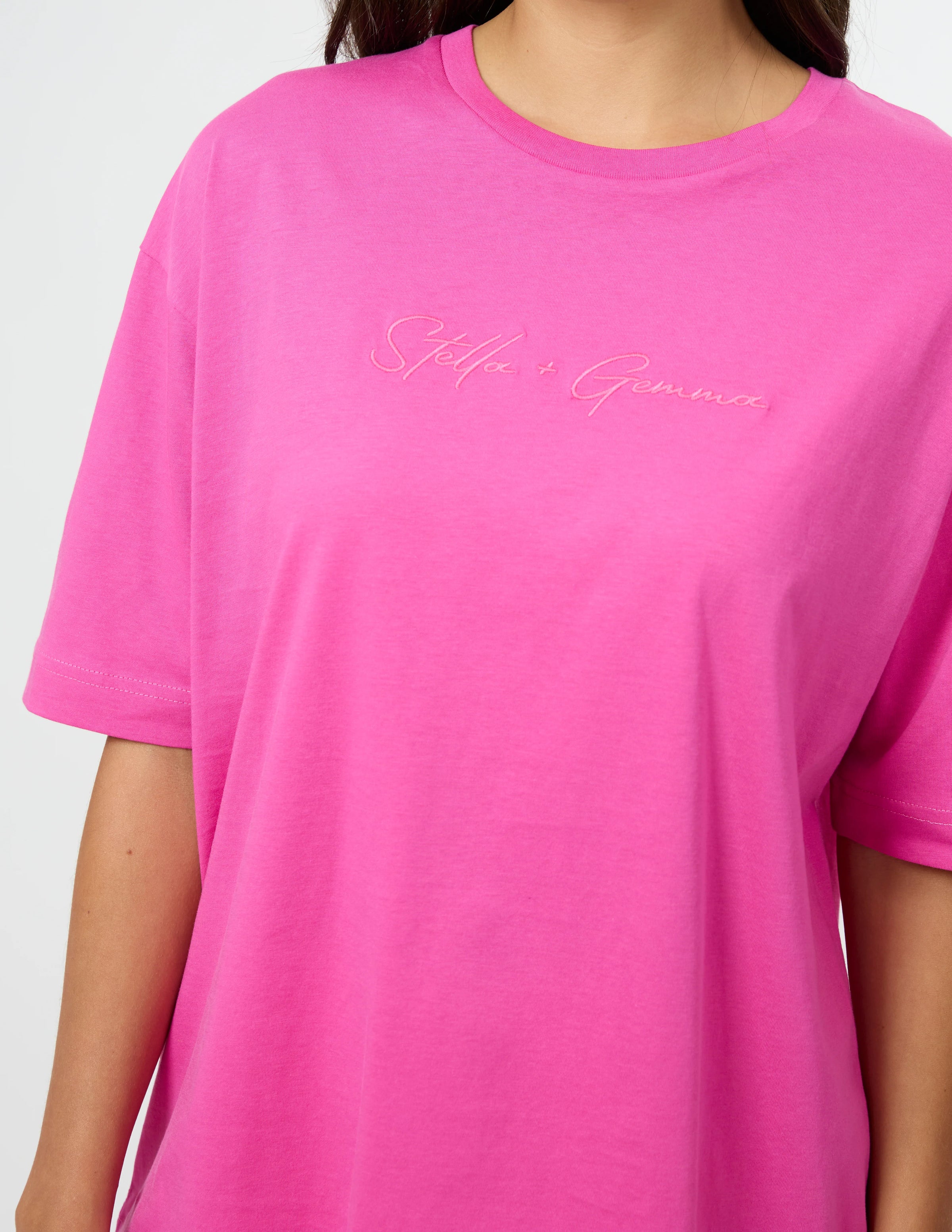 Porter Tee Electric Fuchsia Freehand Script