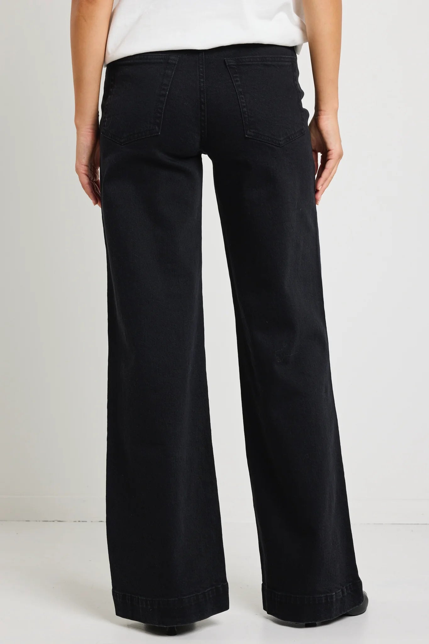 Concert Black Mid Rise Wide Leg Pocket Jean