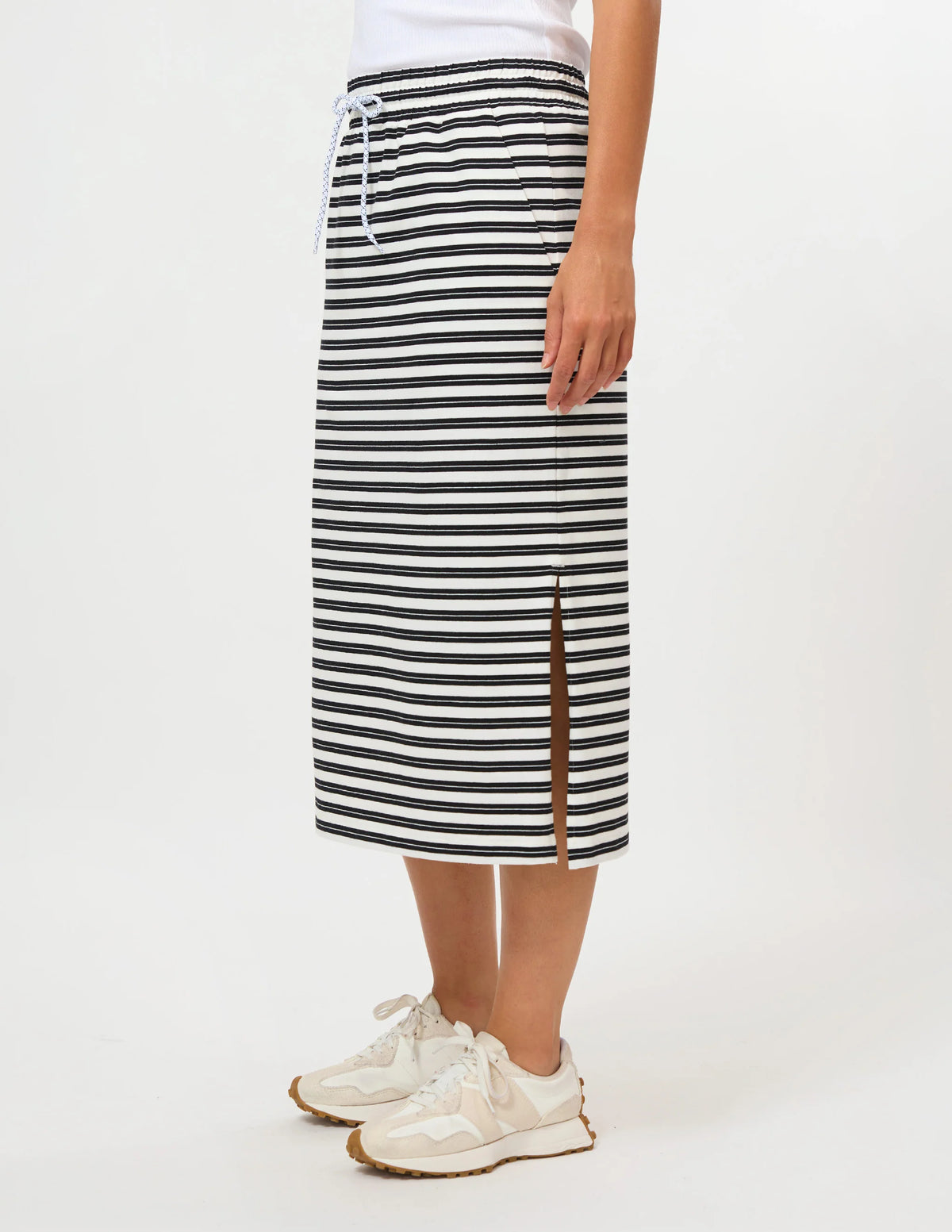 Essential Skirt Black Stripe