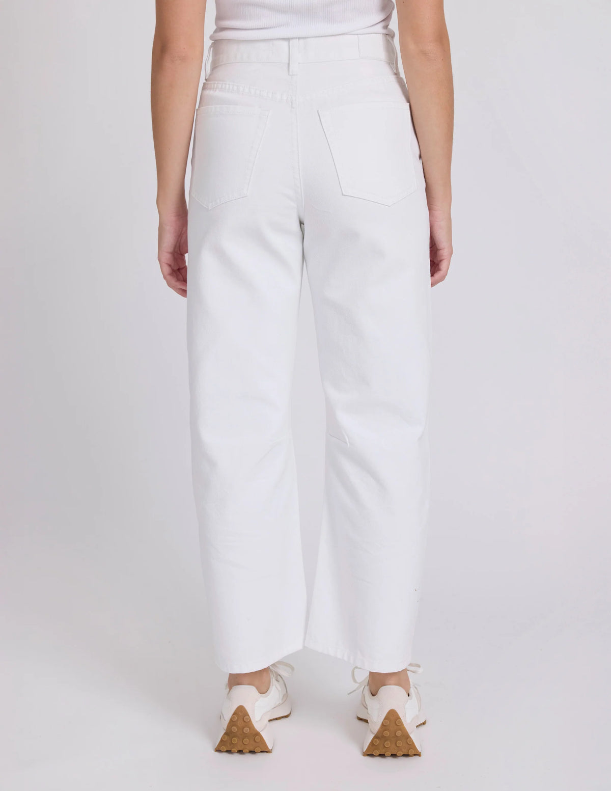 Carson Barrel Jean White