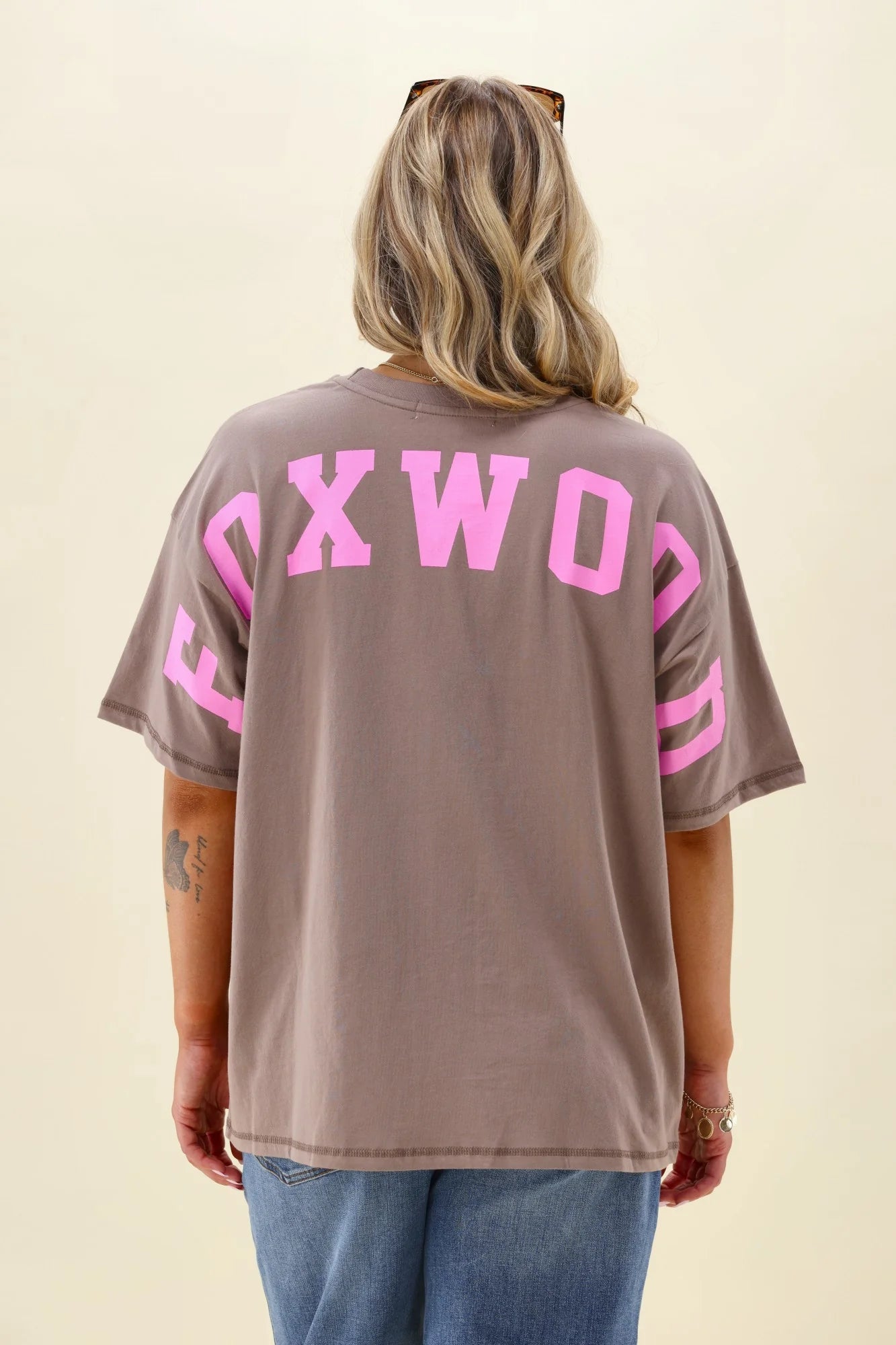 Interval Tee Brown & Bright Pink