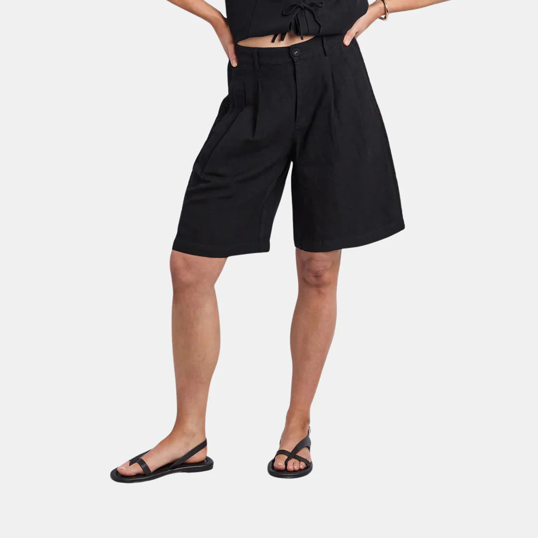 San Lucas Short Black