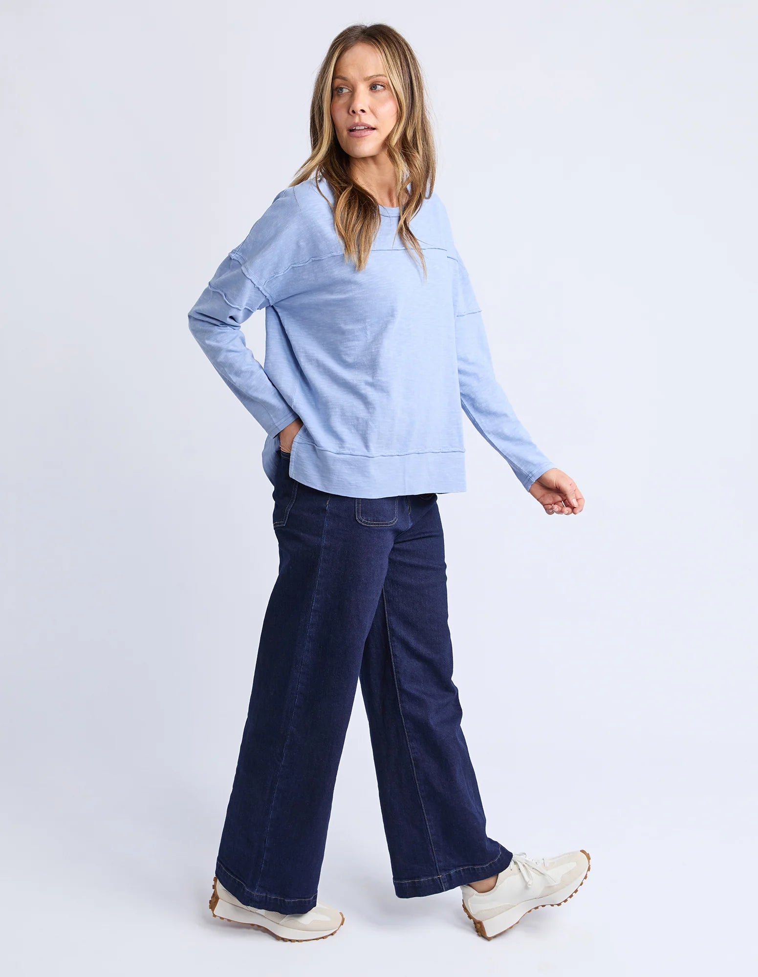 Jayne Throw On Top Light Blue