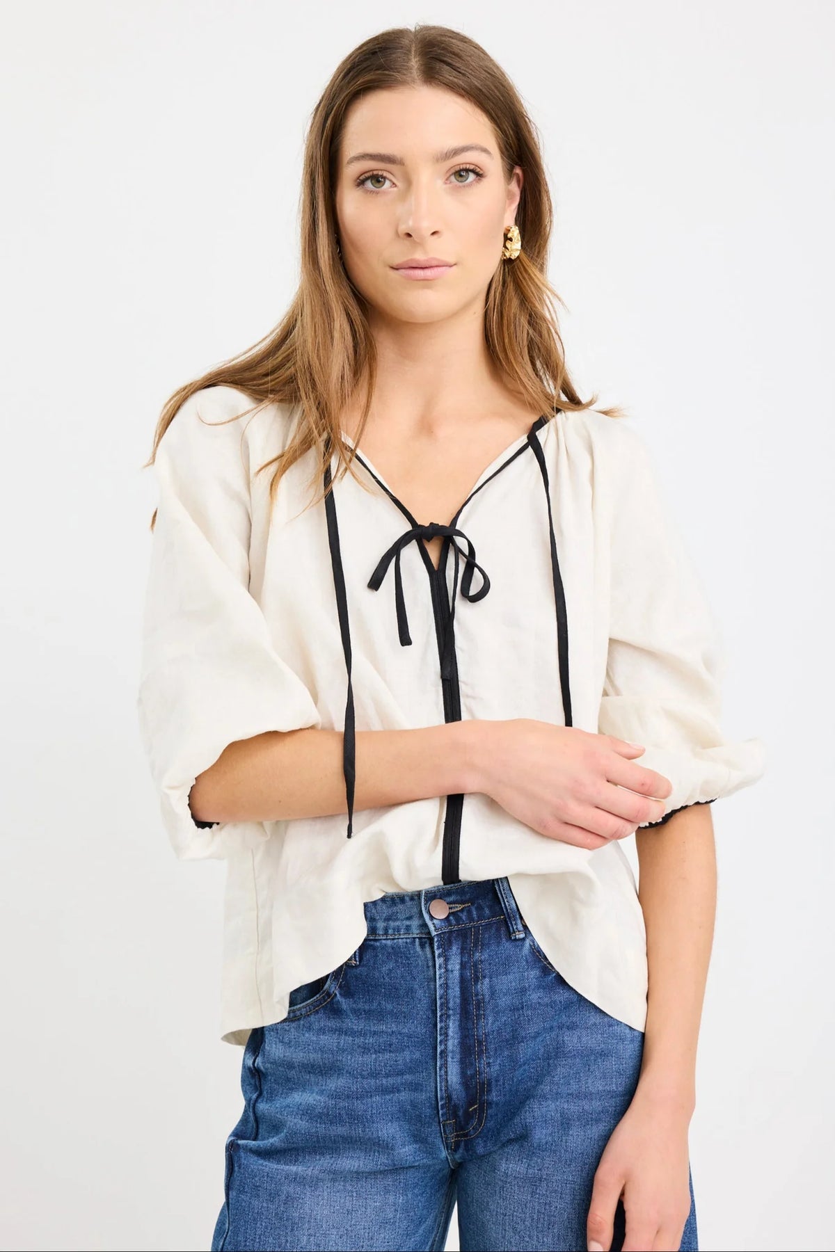 Subliminal Cream Black Trim Linen Relaxed Long Sleeve Top