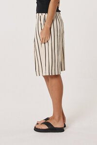 Luna Bermuda Short Cream/Black