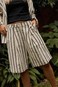 Luna Bermuda Short Cream/Black