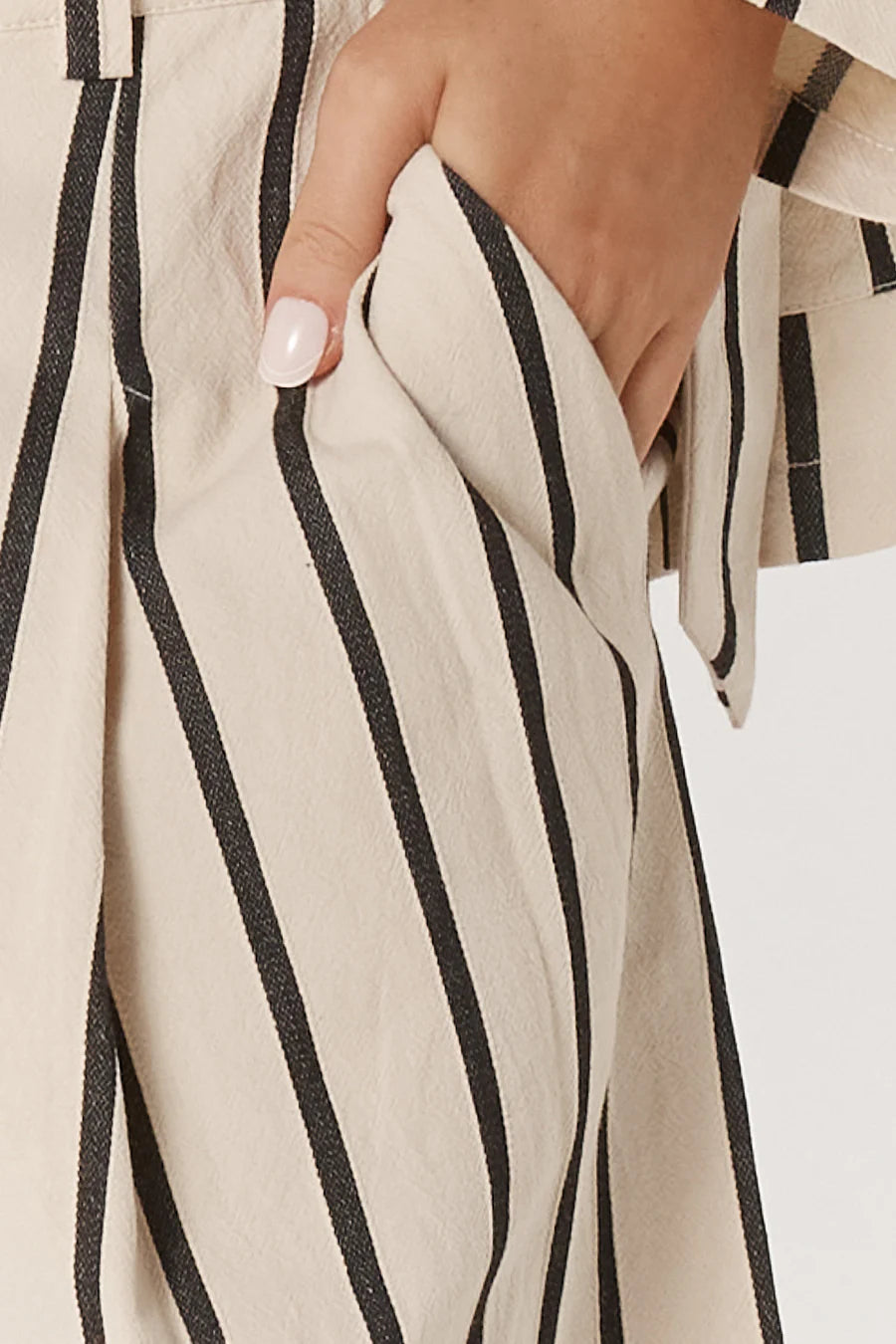 Luna Bermuda Short Cream/Black