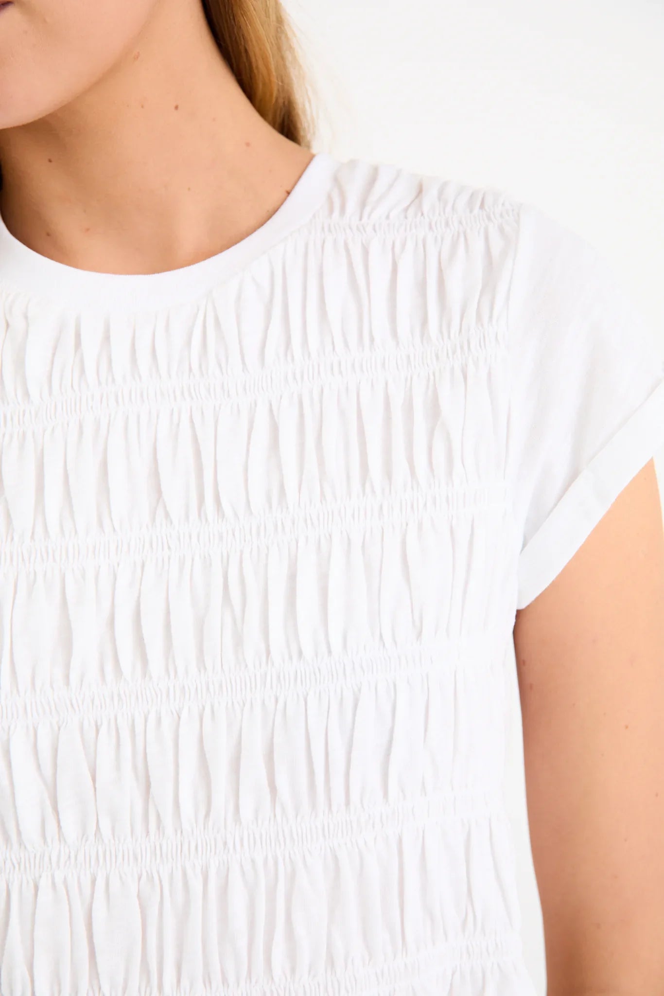 Stories Be Told Neat White Slub Shirred Detail Short Sleeve Tee
