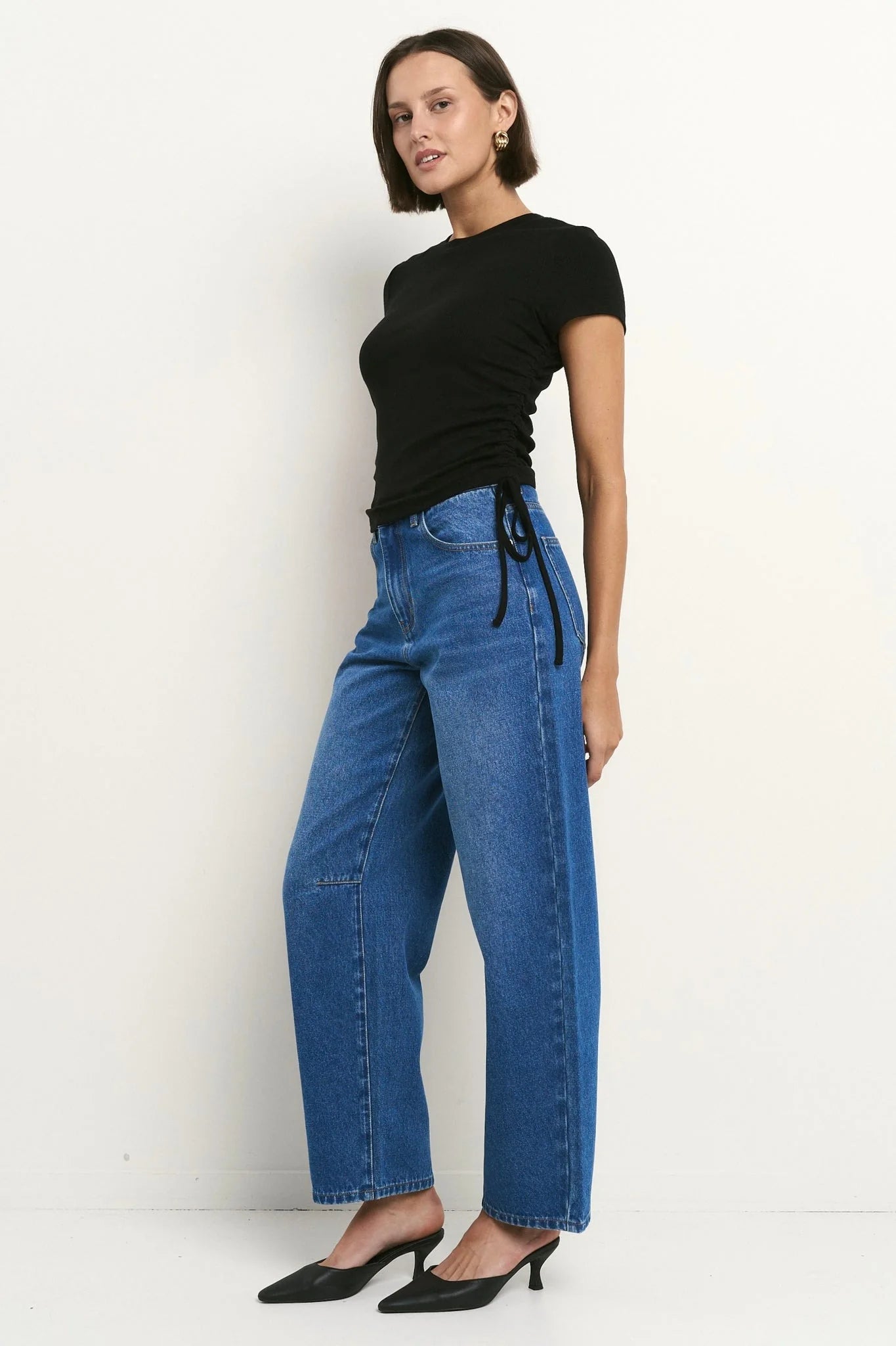 Berlin Signature Blue Mid Barrel Leg Jean
