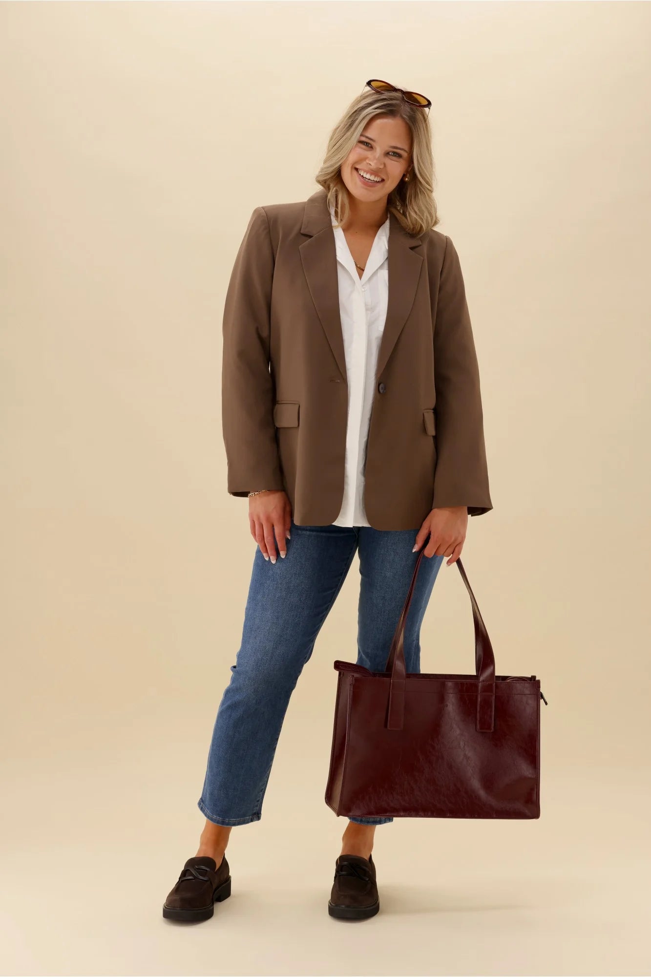 EOS Leia Loafer Mahogany ￼