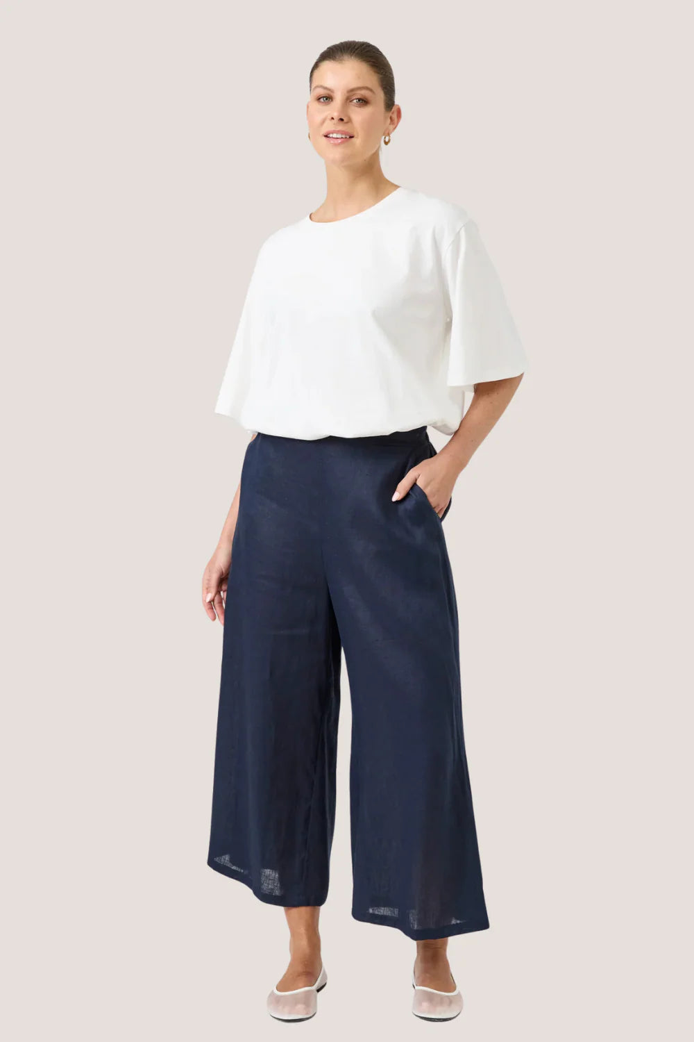 Studio Crop Pant Navy