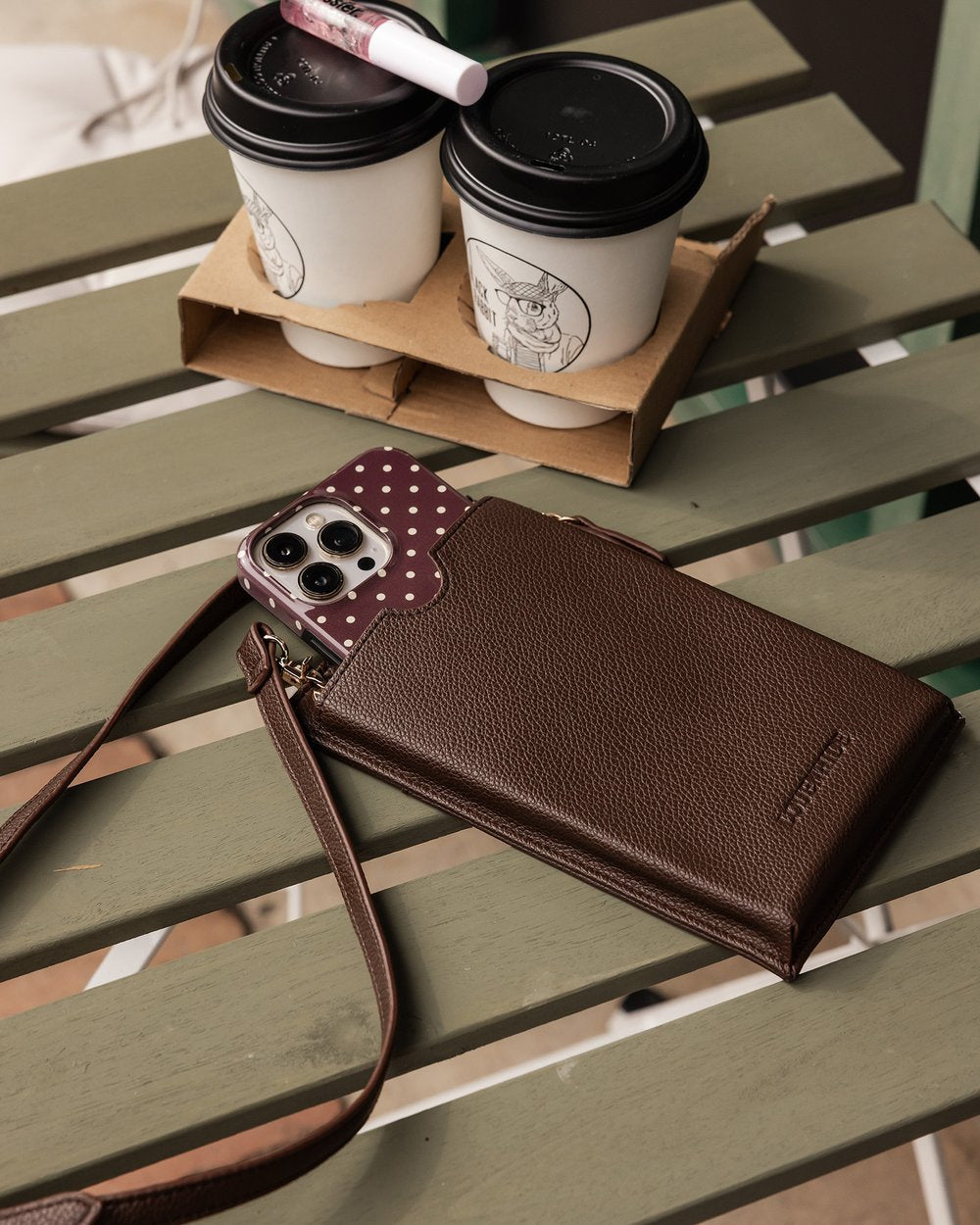 Louenhide Suki Phone bag Chocolate