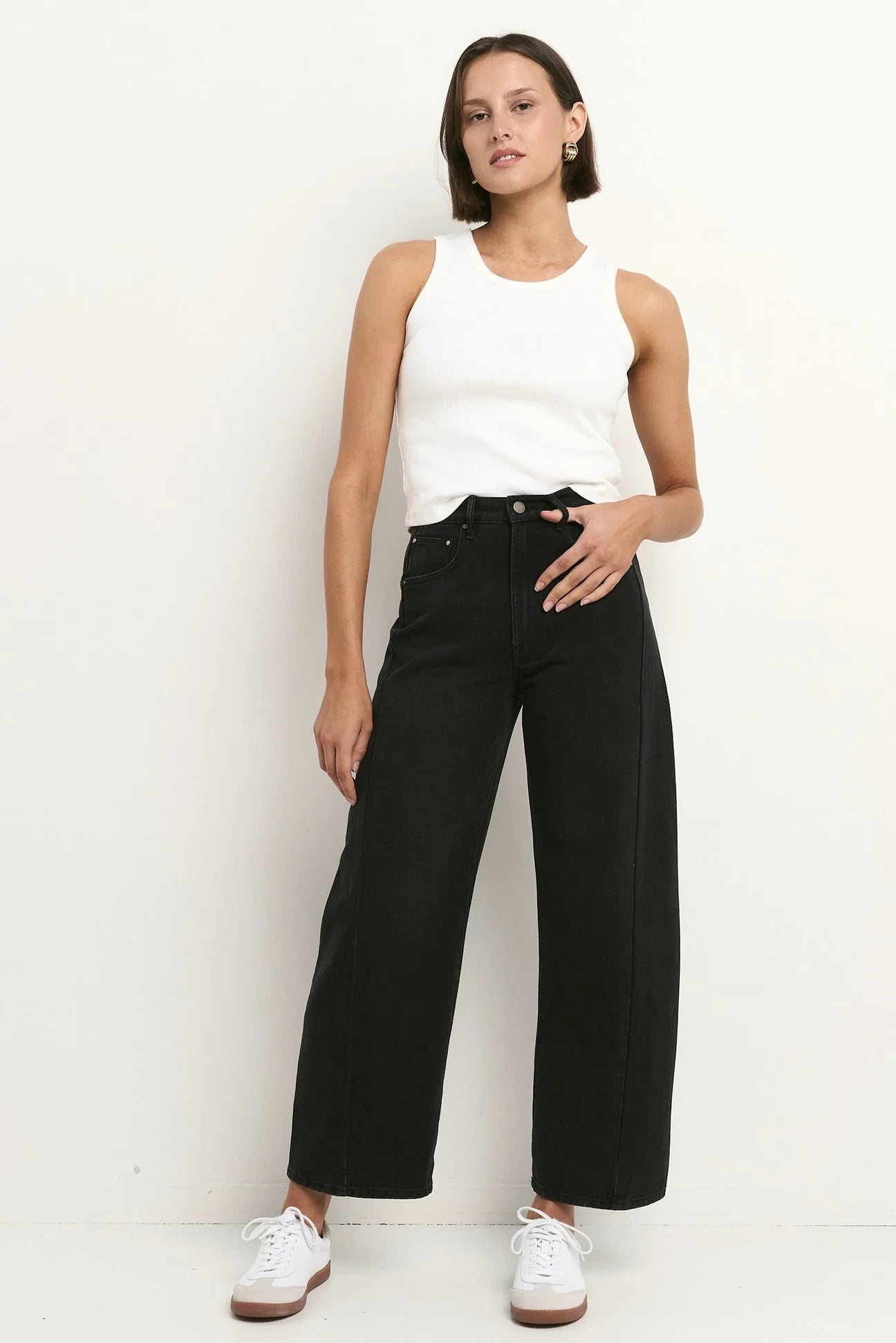 Varsity Black Wash Forward Seam Barrel Jeans