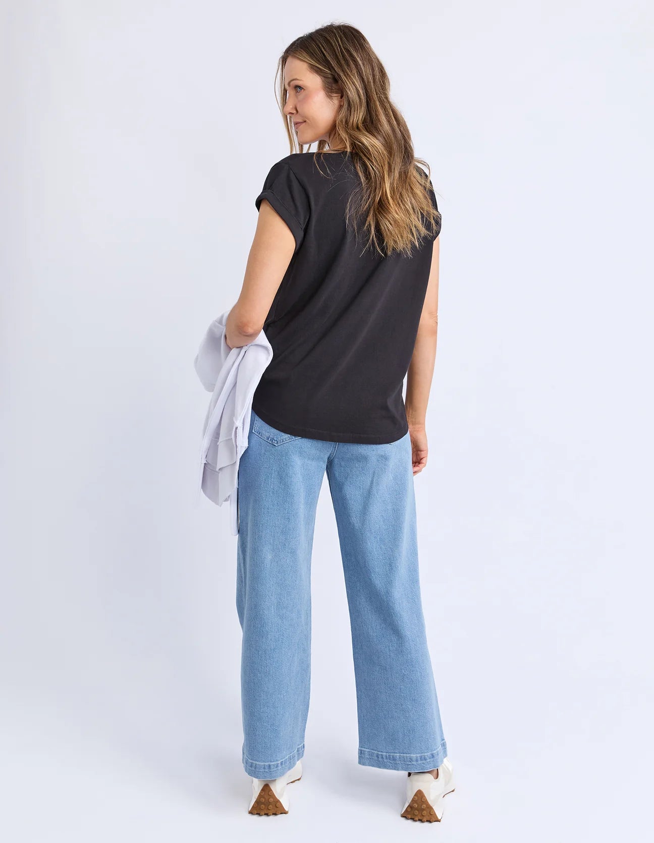 Manly Vee Tee Black