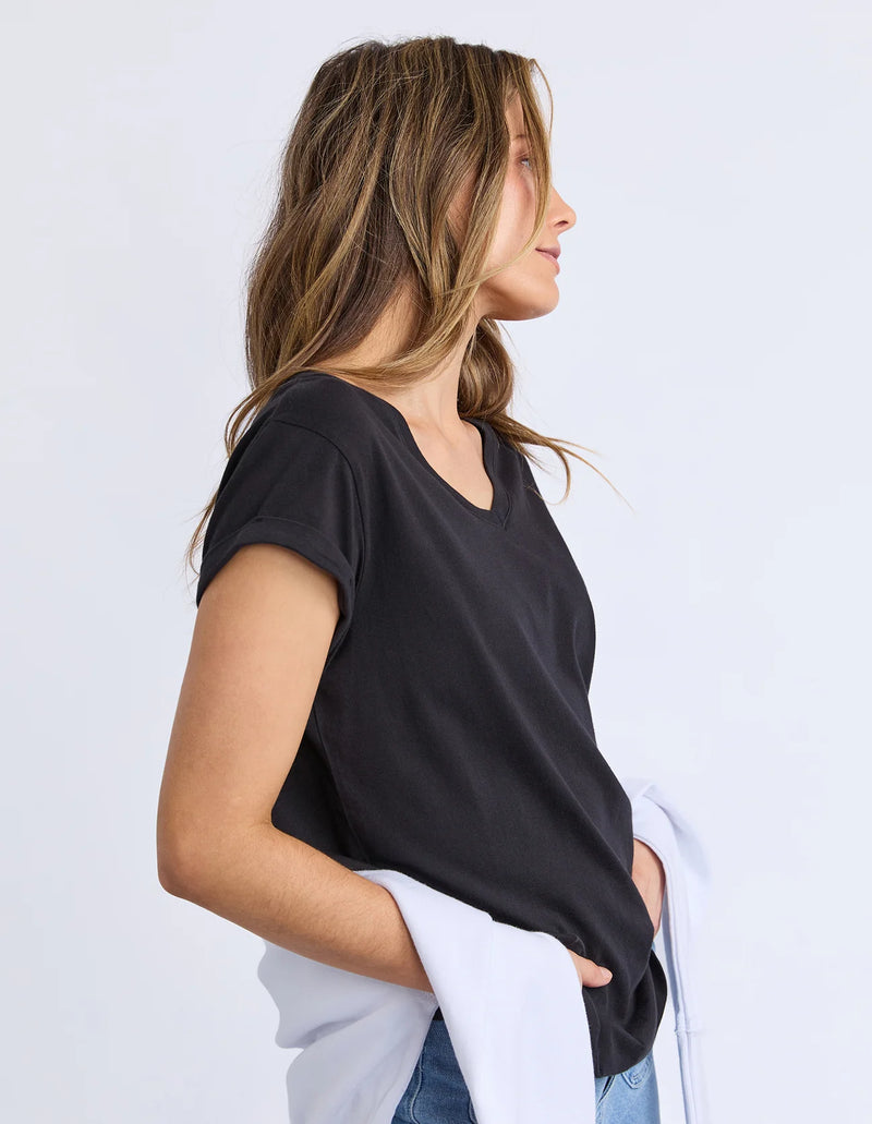 Manly Vee Tee Black