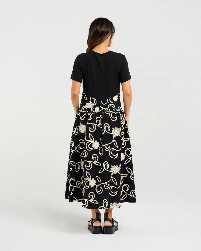 Delilah Dress Black/Folk Garden