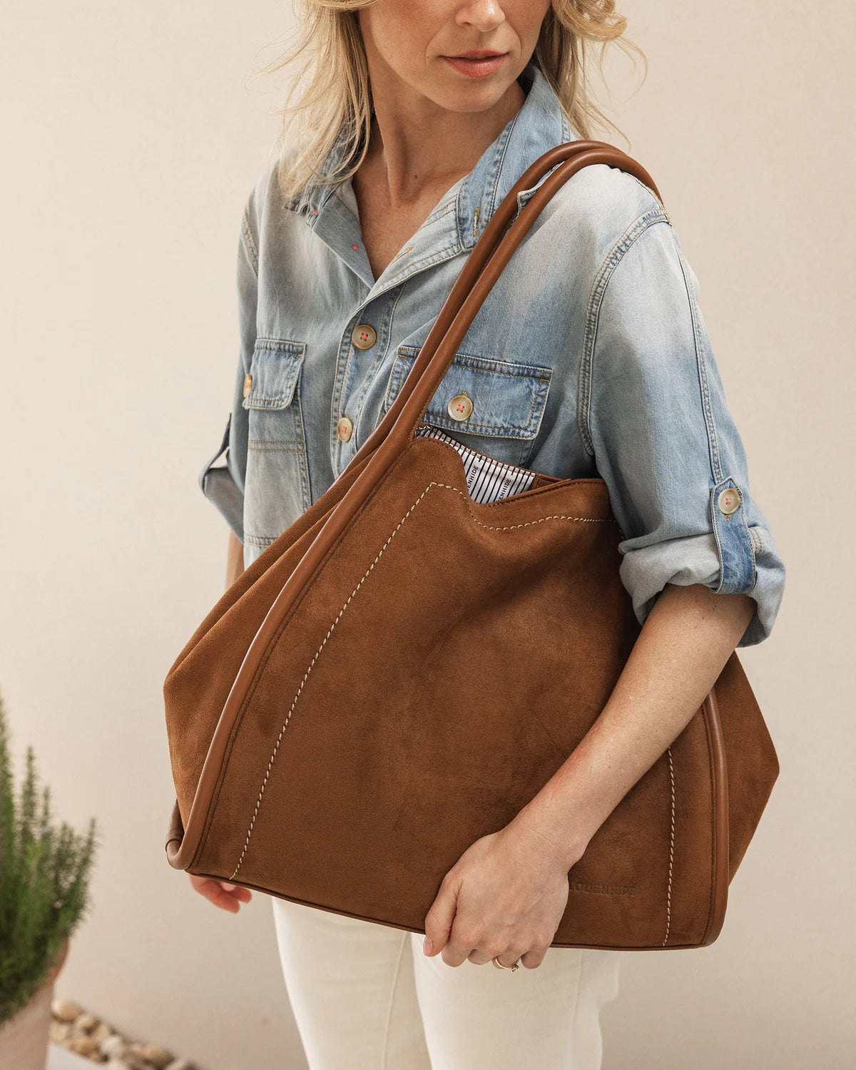 Sutton Shoulder Bag Tan