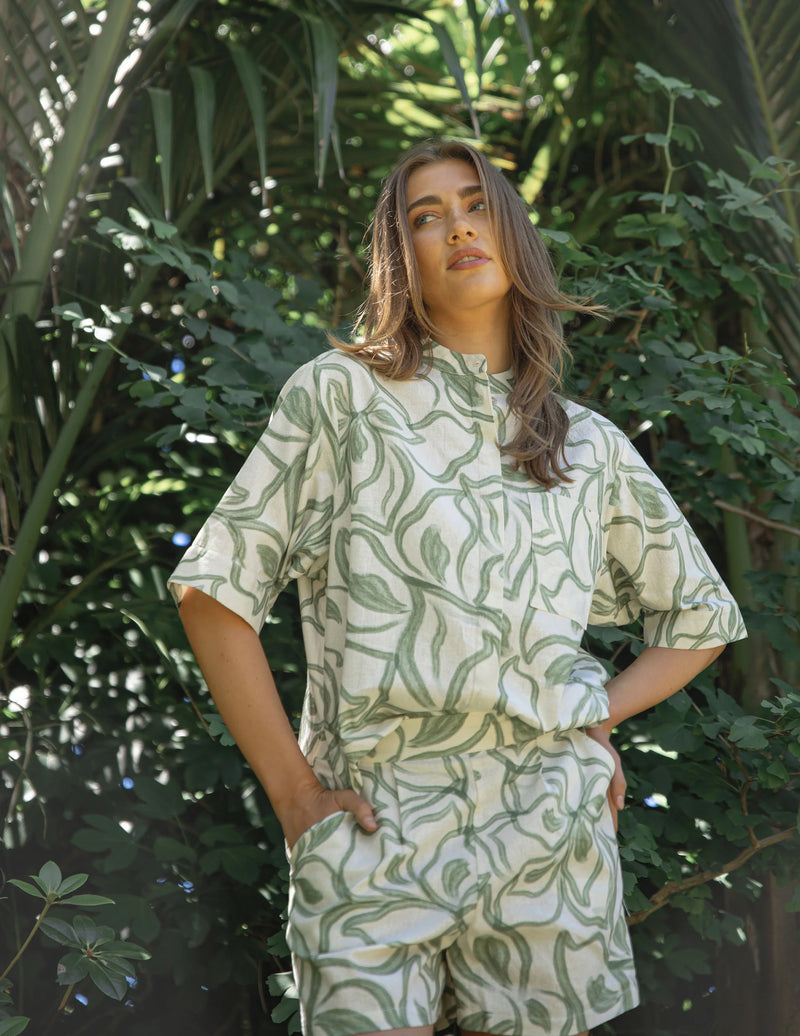 Mila Short The Secret Garden