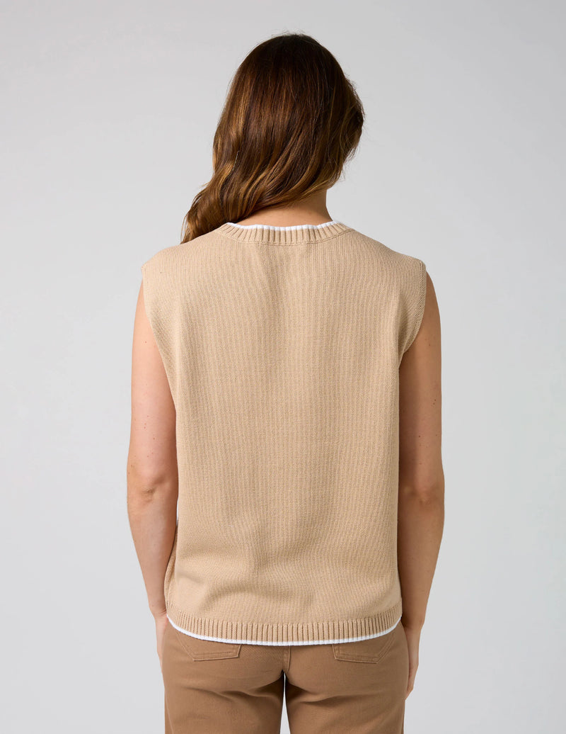 Jenni Vest Oat