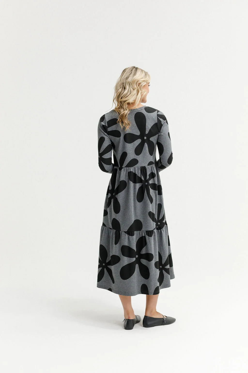 Long Sleeve Kaitlin Dress Graphite Daisies