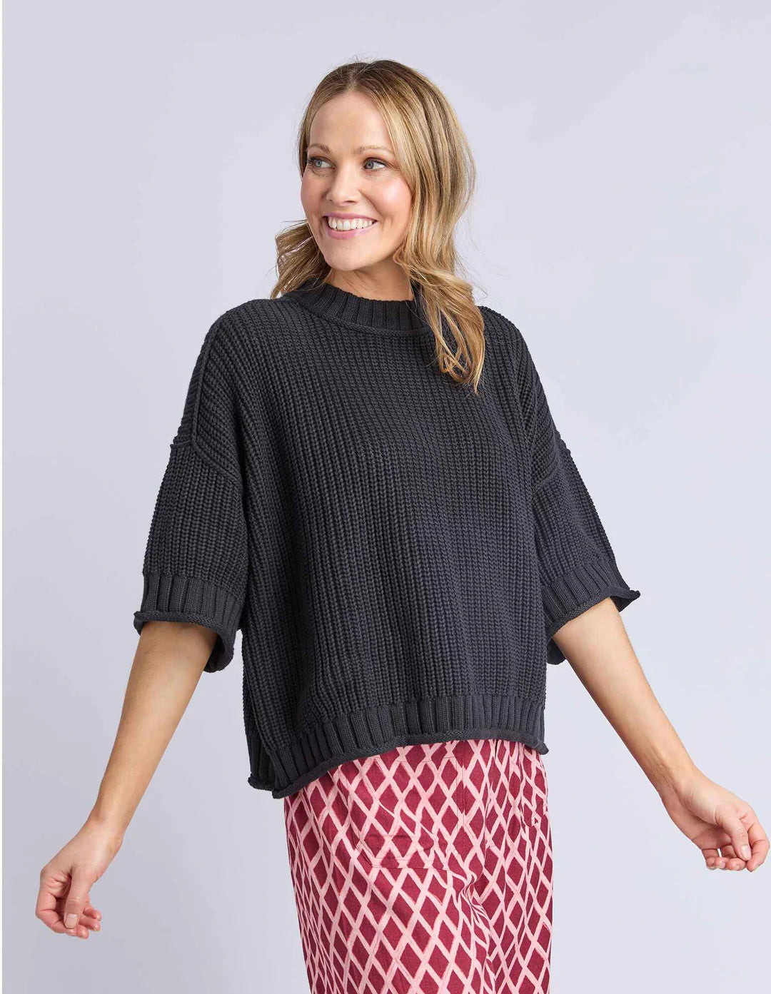 Luela Short Sleeve Knit Black