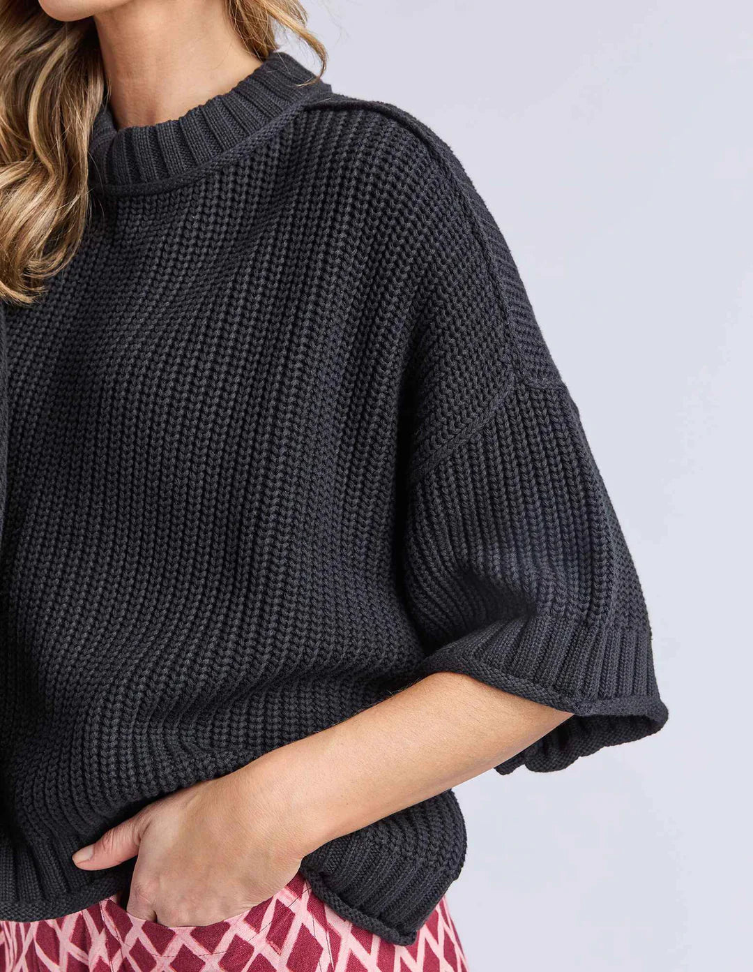 Luela Short Sleeve Knit Black