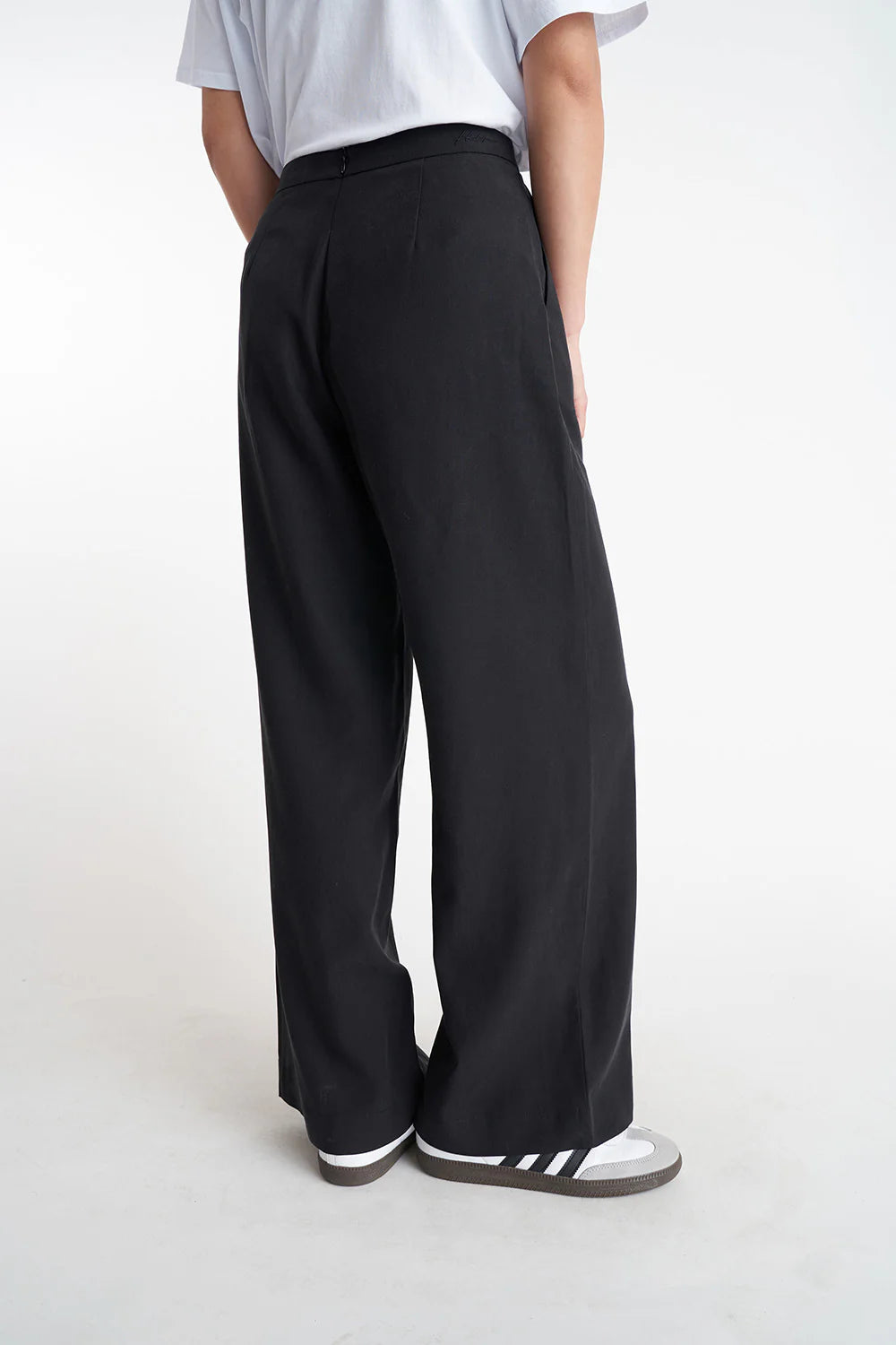 Staple Pant Black