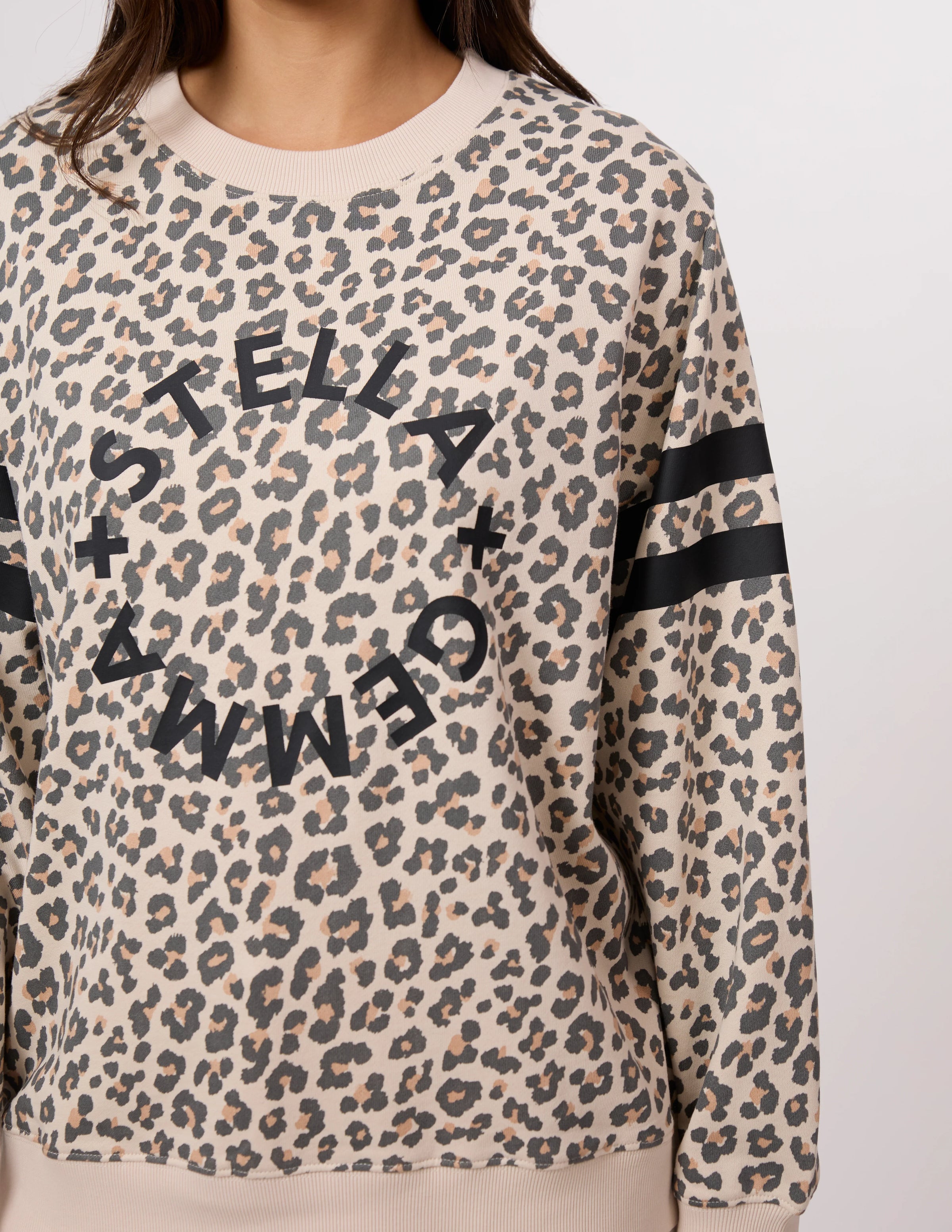 Essential Sweatshirt Natural Leopard